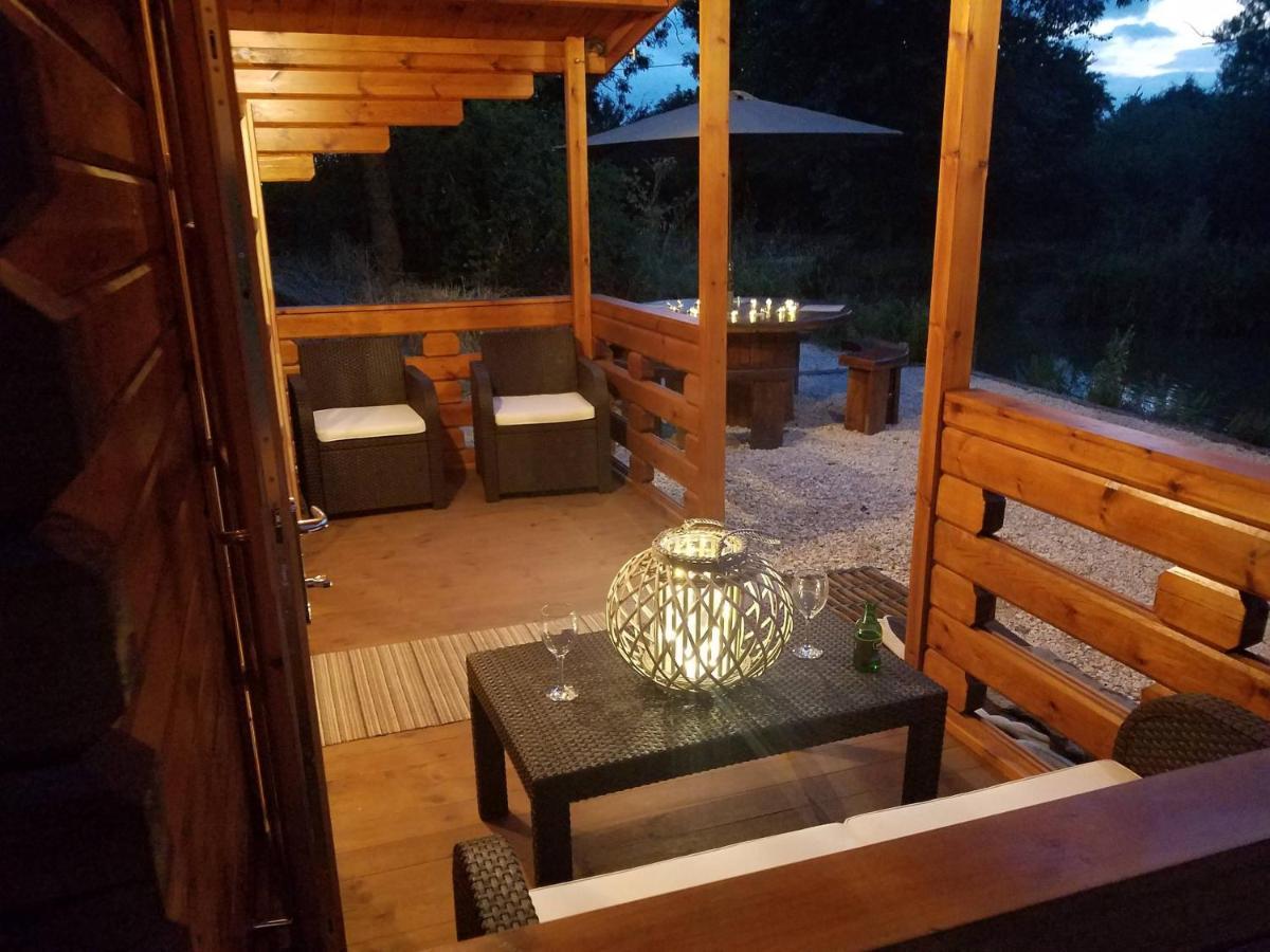 West Pool Cabin Lincoln Zewnętrze zdjęcie